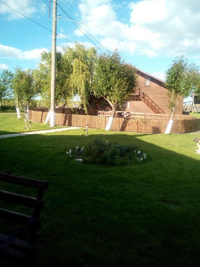 Pensiunea ,,La Struti" Targu Neamt Exterior photo
